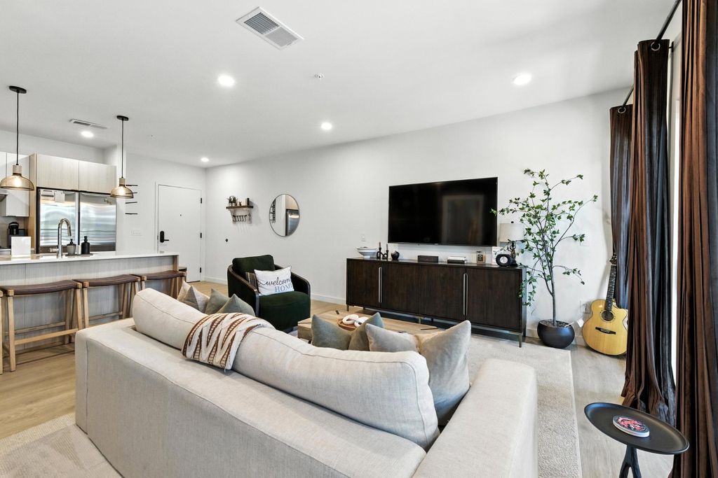 Broadway Views & Income: Premium Turnkey STR Condo photo 4