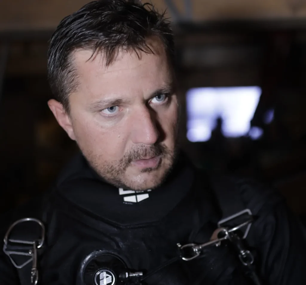 Marcin Stempniewicz in cave-diving gear